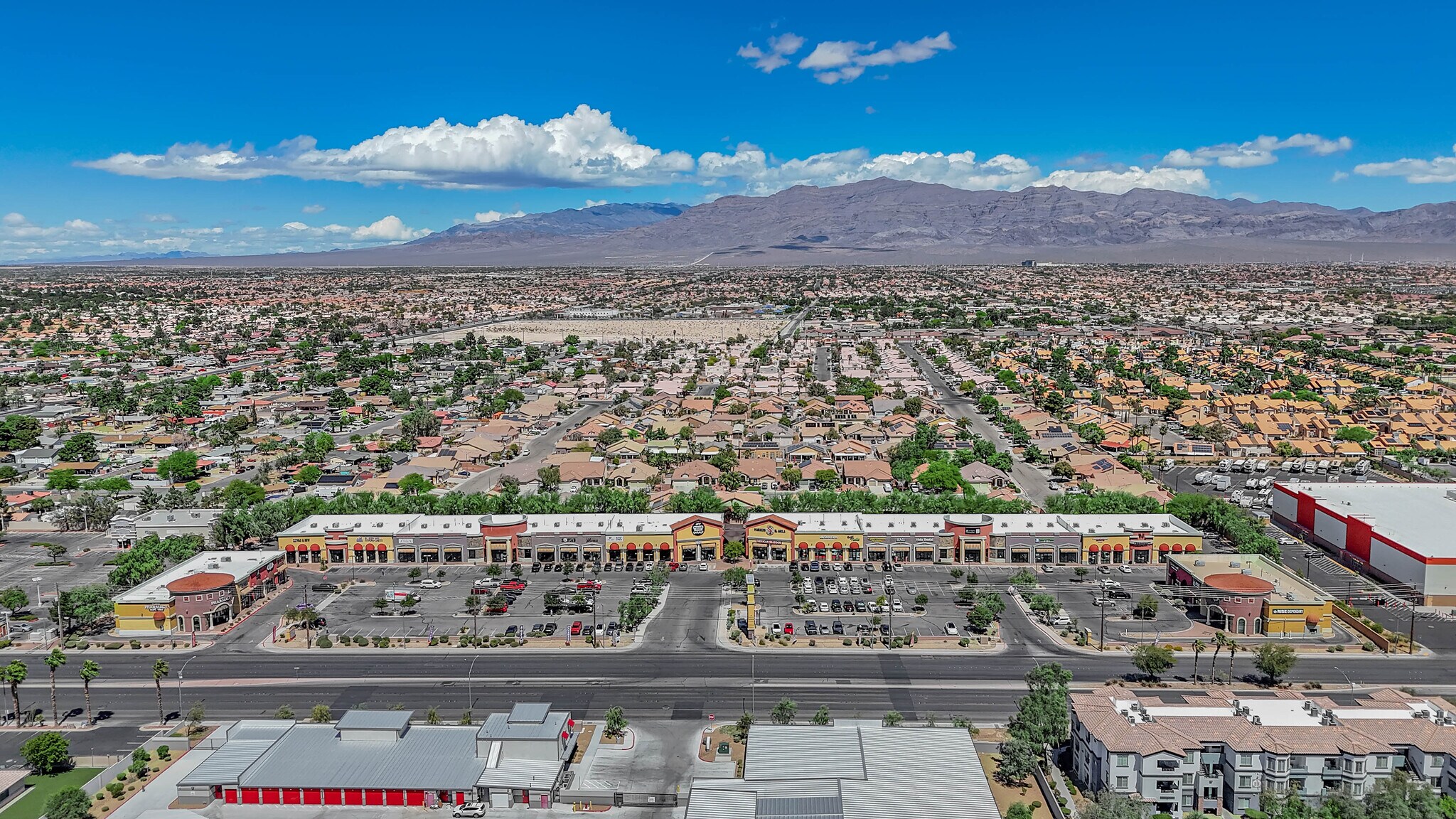 3930 W Craig Rd, North Las Vegas, NV à louer Photo principale- Image 1 de 13
