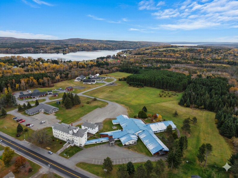 3400 Aroostook Rd, Eagle Lake, ME à vendre - Photo du bâtiment - Image 3 de 45