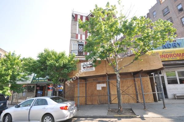 33 Bedford Park Blvd, Bronx, NY for sale - Building Photo - Image 1 of 1