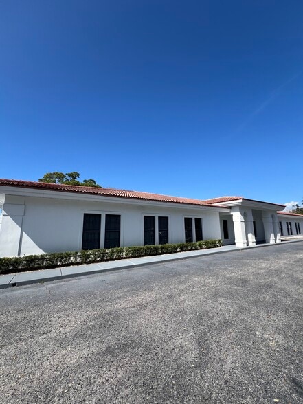 2520 Tamiami Trl N, Nokomis, FL for lease - Building Photo - Image 3 of 8