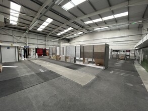 Parkgate, Rotherham for lease Interior Photo- Image 2 of 4