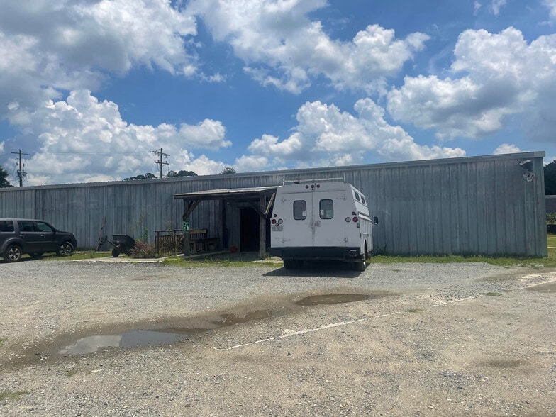 3245 Baywood Rd, Eastover, NC for sale - Building Photo - Image 3 of 6