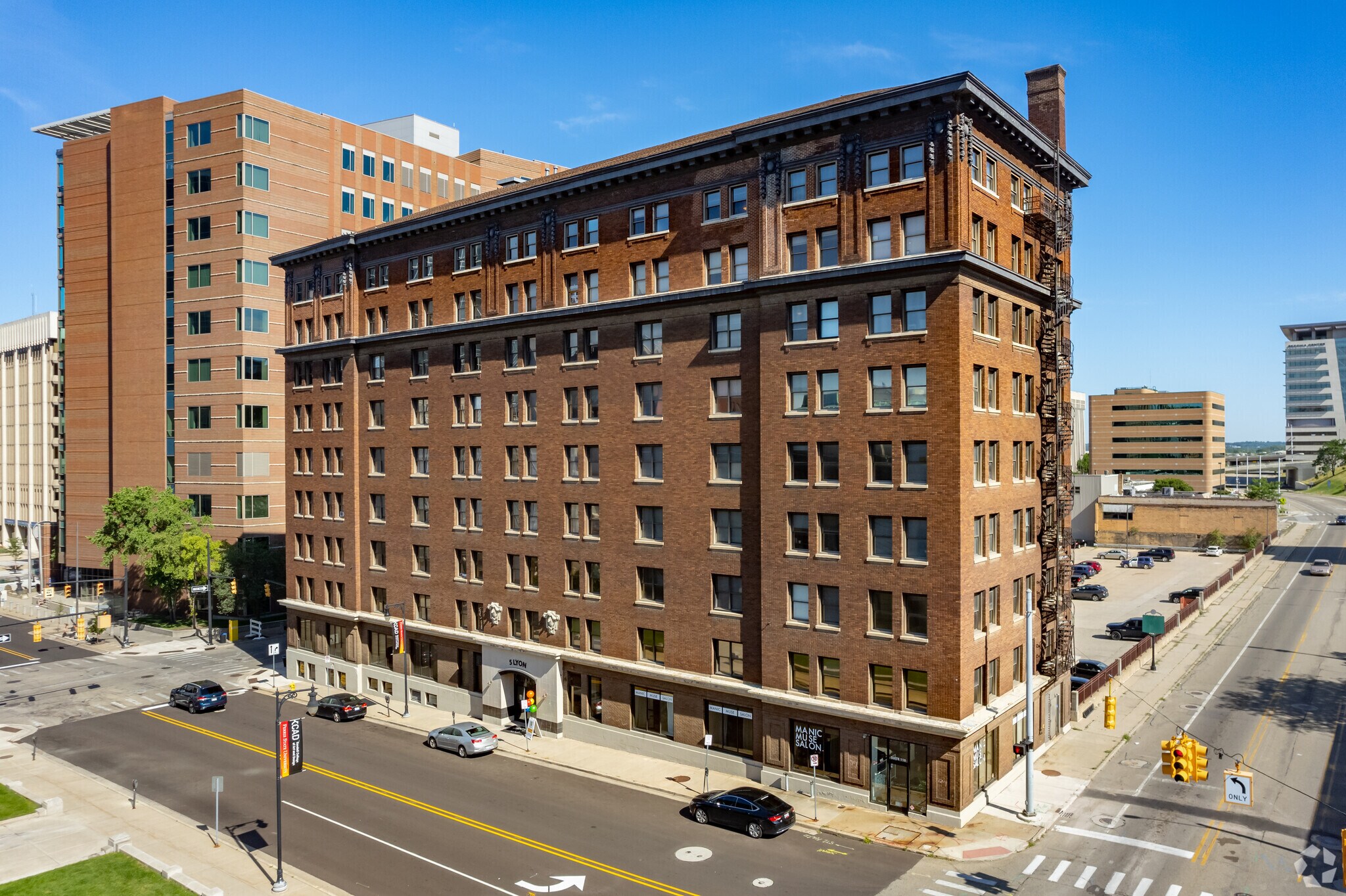 5 Lyon St NW, Grand Rapids, MI for lease Building Photo- Image 1 of 7