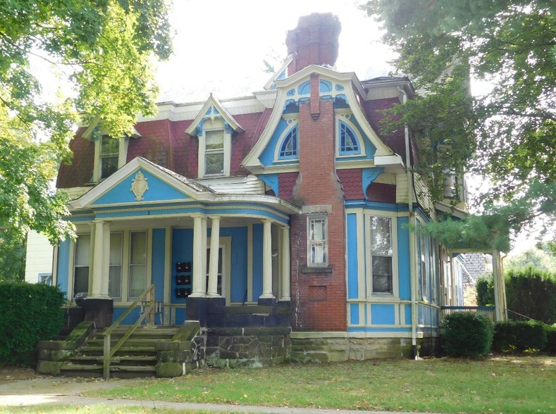 1 Chambers Ave, Greenville, PA à vendre - Photo principale - Image 1 de 1