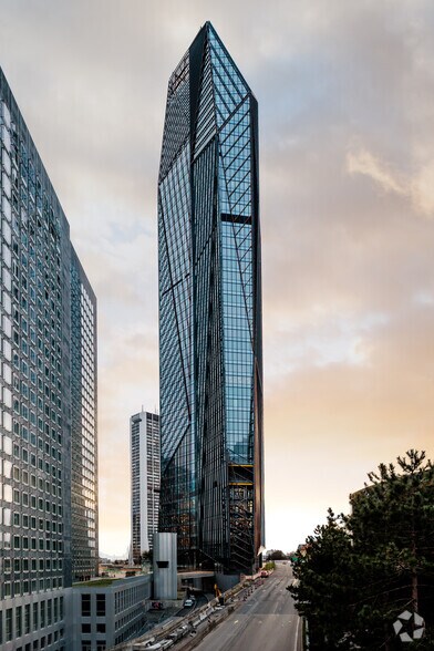 Bureau dans Puteaux à louer - Photo du bâtiment - Image 3 de 3