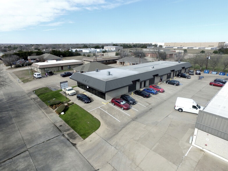 205 Executive Way, DeSoto, TX for sale - Building Photo - Image 2 of 10
