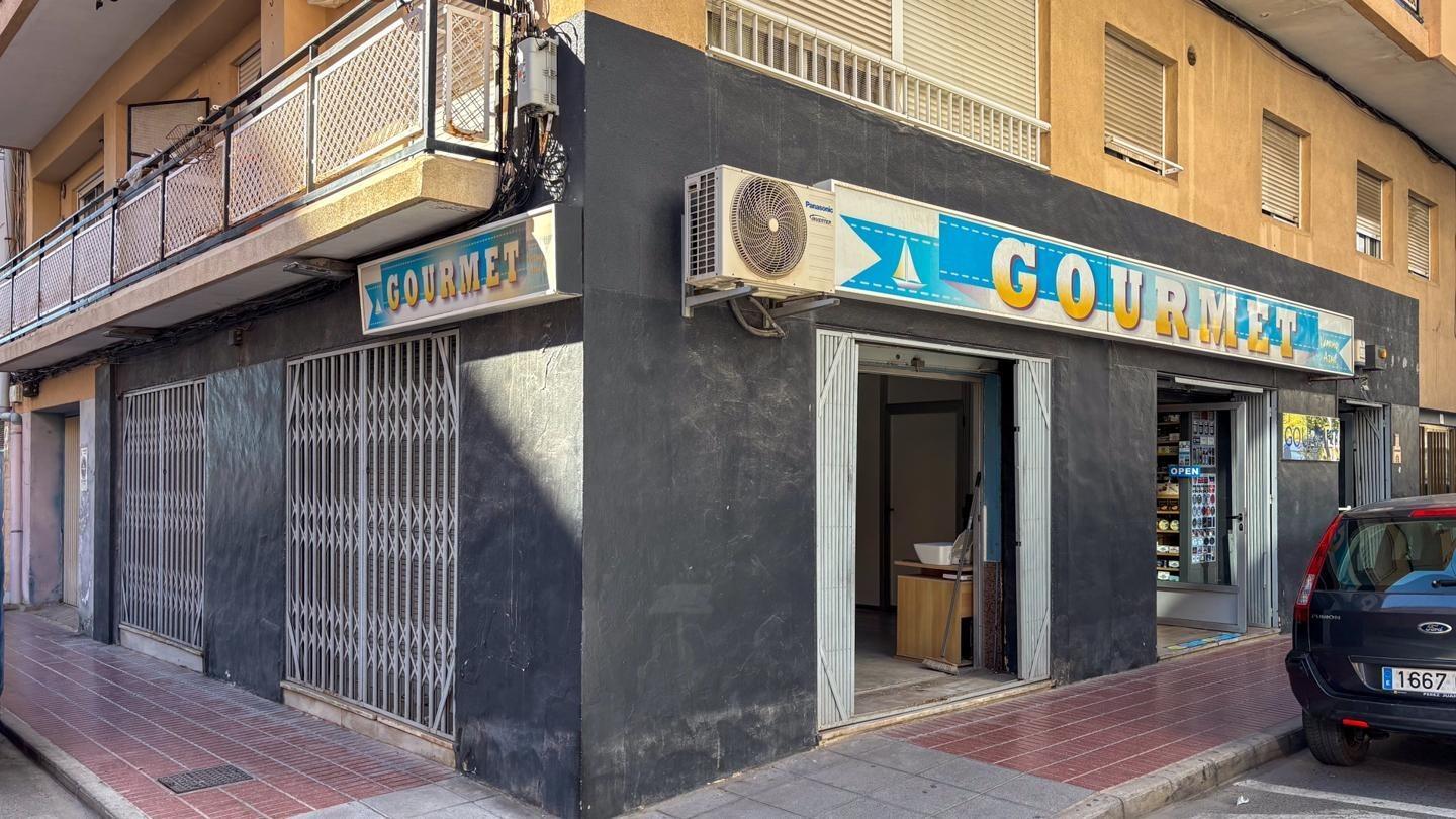 Santa Pola, ALI 03130 - Unit - - - Interior Photo - Image 2 of 7
