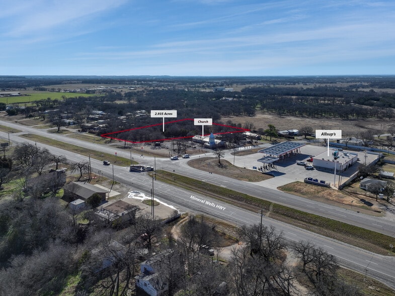 000 Mineral Wells Hwy, Weatherford, TX for sale - Primary Photo - Image 1 of 5
