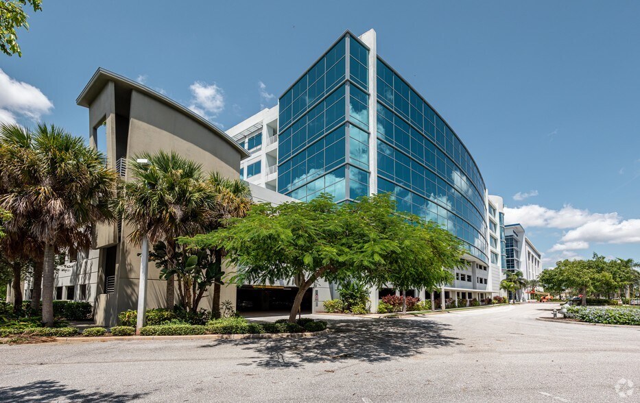 4855 Technology Way, Boca Raton, FL à louer - Photo du bâtiment - Image 2 de 5