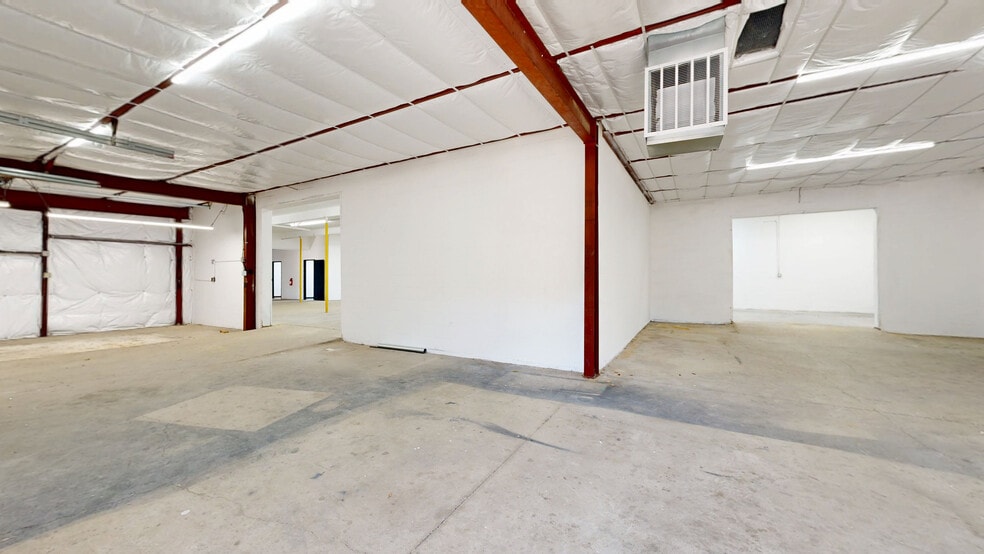 2911 Edith Ln, Haltom City, TX for lease - Matterport 3D Scan - Image 2 of 35