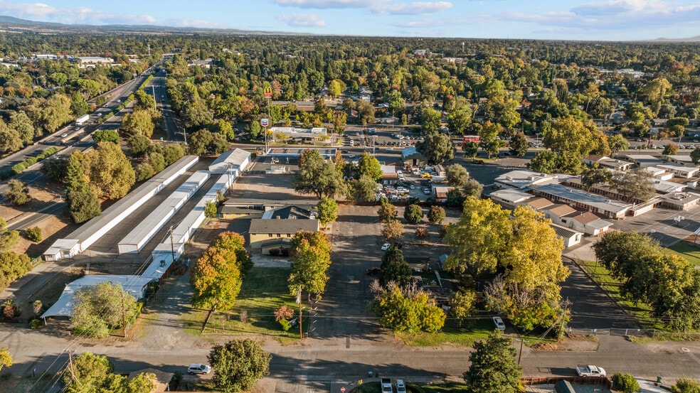 355 Panama Ave, Chico, CA for sale - Primary Photo - Image 1 of 57