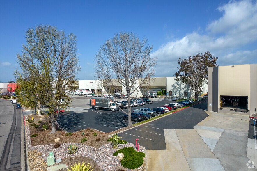 8963 Carroll Way, San Diego, CA à louer - Aérien - Image 3 de 7