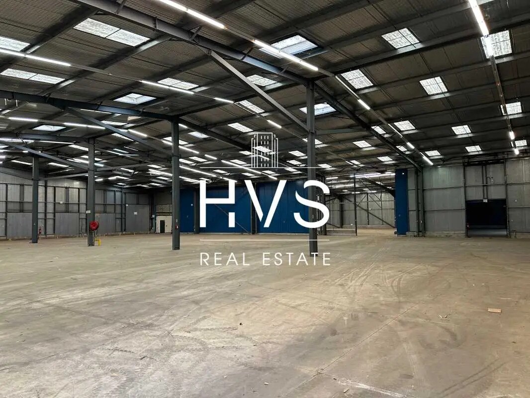 Industrial in Aix-en-Provence for lease Interior Photo- Image 1 of 12