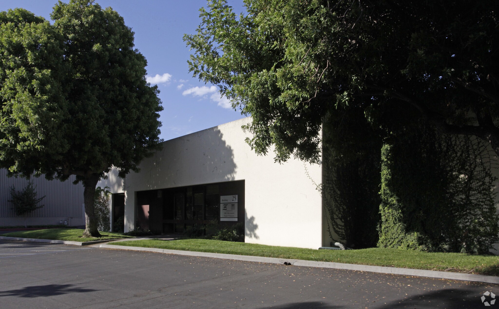 3350 Scott Blvd, Santa Clara, CA à louer Photo du bâtiment- Image 1 de 14