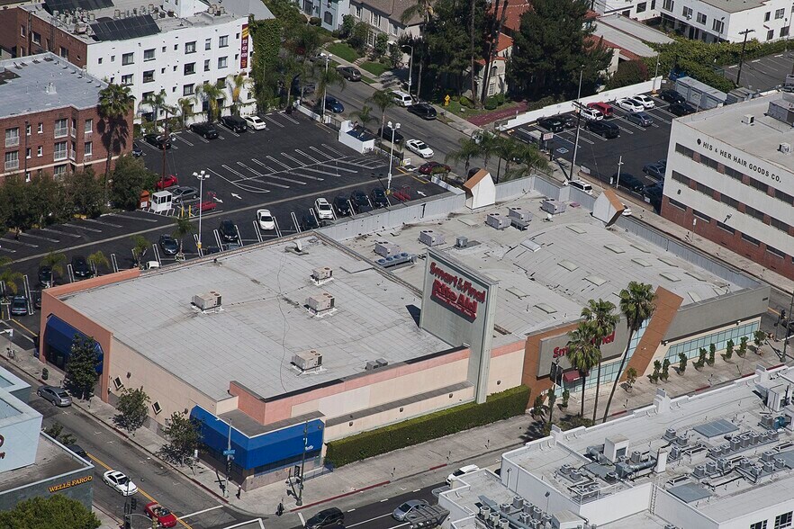 5575 Wilshire Blvd, Los Angeles, CA à louer - Photo du bâtiment - Image 3 de 6