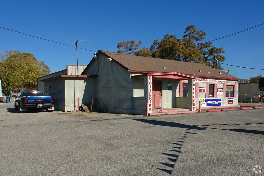 1331 Austin Hwy, San Antonio, TX à vendre - Photo du bâtiment - Image 2 de 15