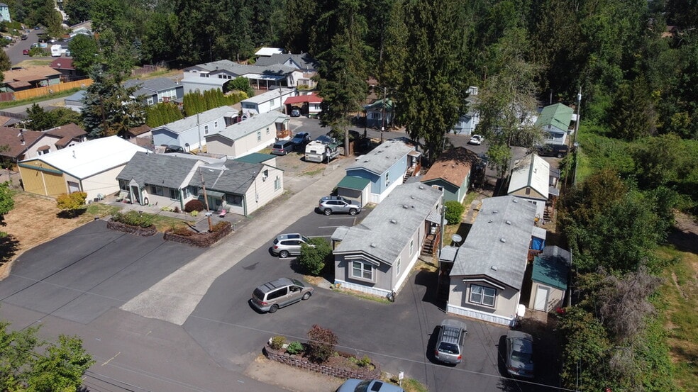 6803-6823 SE Mabel Ave, Milwaukie, OR à vendre - Photo du bâtiment - Image 3 de 7