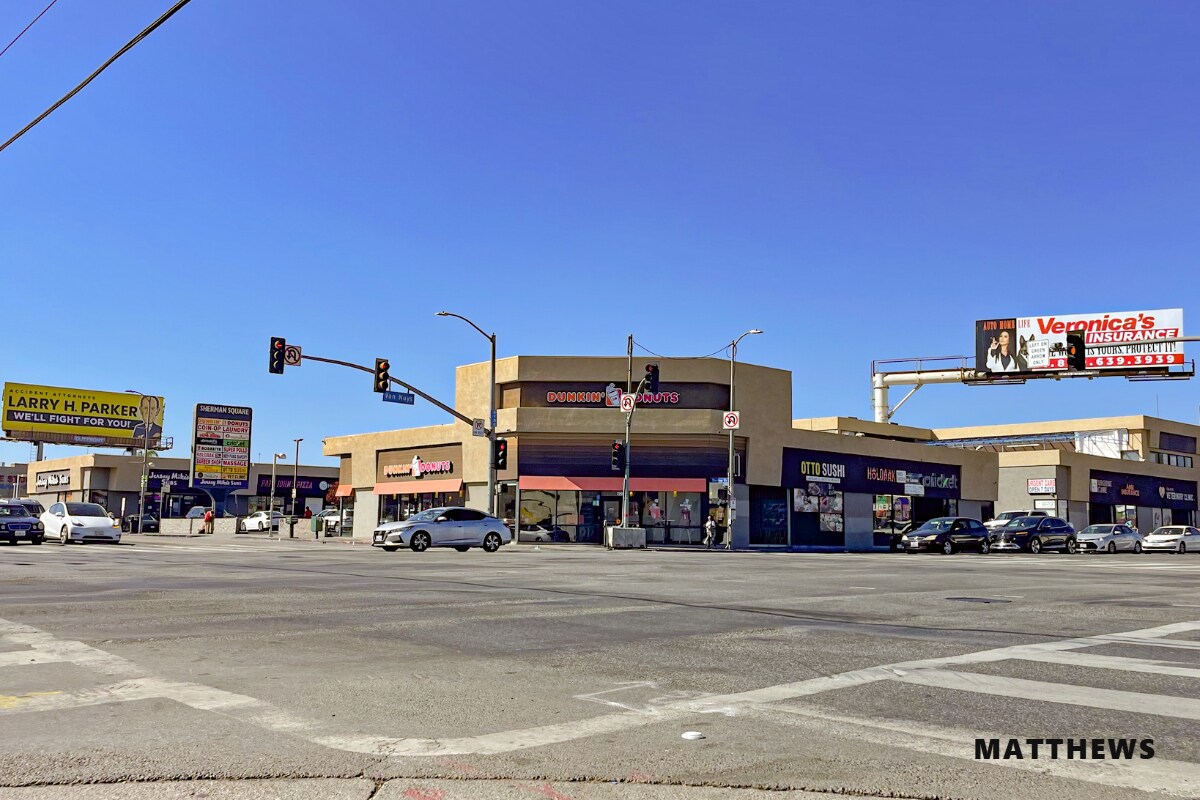 14503-14519 Sherman Way, Van Nuys, CA à louer Photo principale- Image 1 de 3