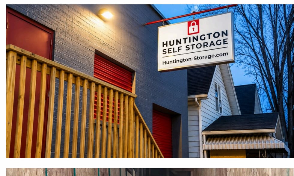 Self-Storage Portfolio portfolio of 2 properties for sale on LoopNet.ca - Building Photo - Image 2 of 3