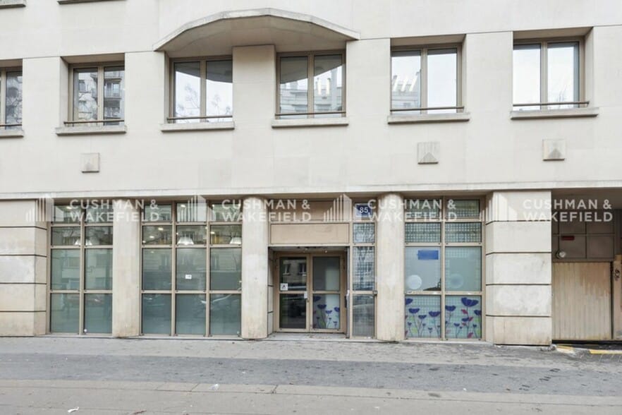 83-85 Avenue Philippe-Auguste, Paris for lease - Building Photo - Image 2 of 18