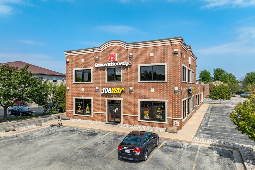 1526 S Commercial St, Neenah, WI for lease - Building Photo - Image 2 of 7