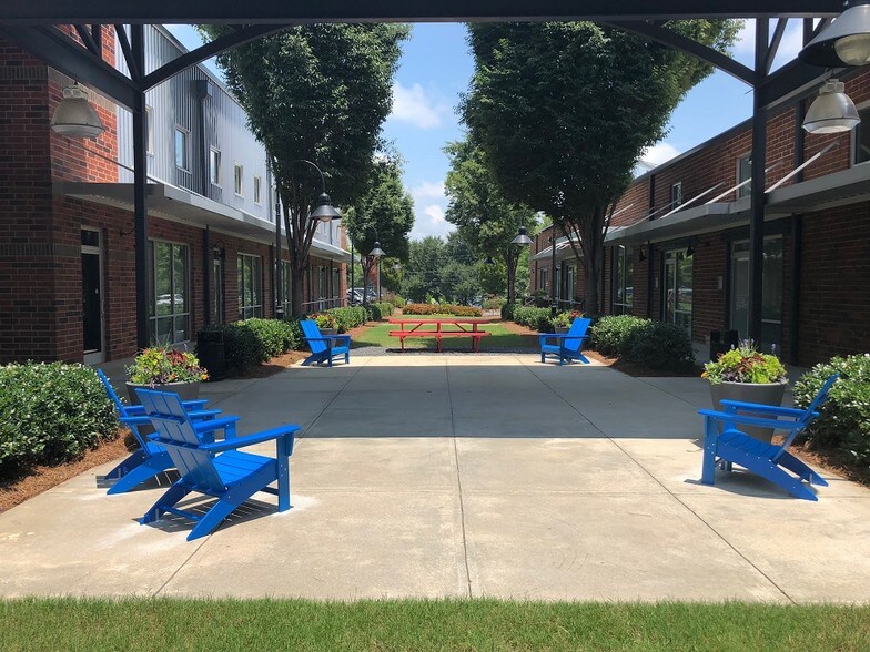 1320 Ellsworth Industrial Blvd NW, Atlanta, GA à louer - Photo du bâtiment - Image 2 de 9