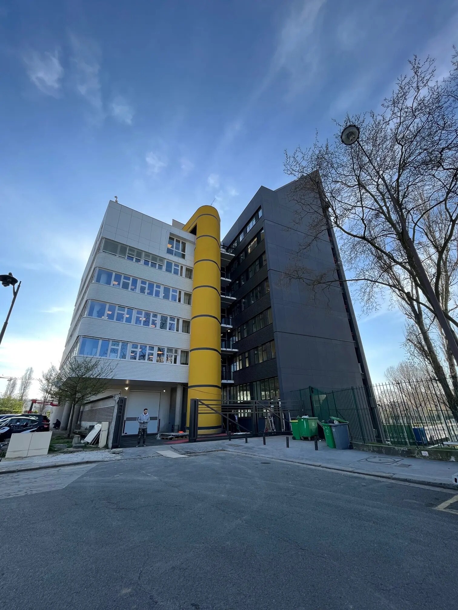 26 Rue Serpollet, Paris for lease Primary Photo- Image 1 of 3