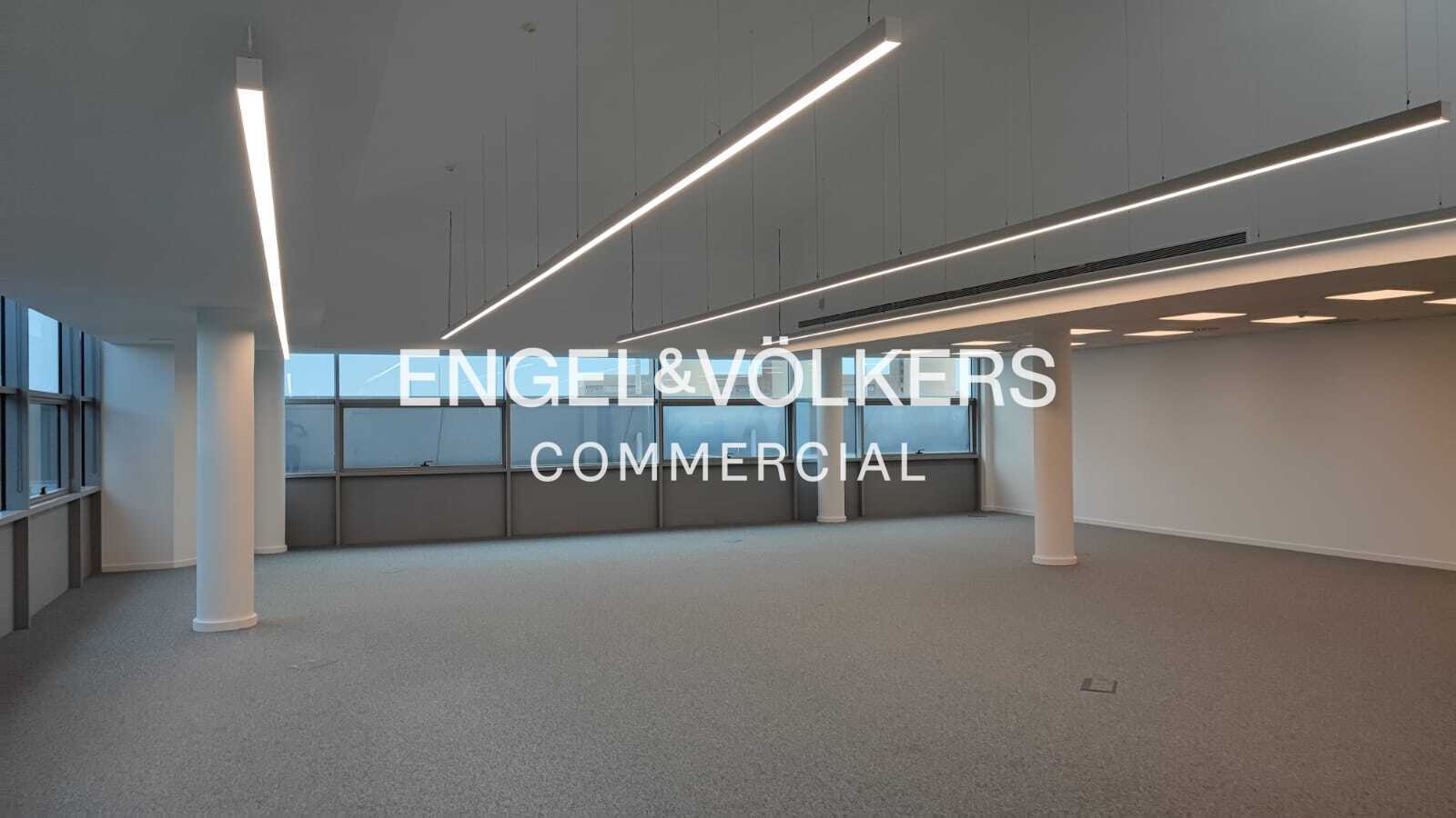 Office in Badalona, Barcelona for lease Interior Photo- Image 1 of 13