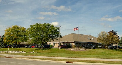 119 N McCarthy Rd, Appleton, WI for lease Building Photo- Image 1 of 14