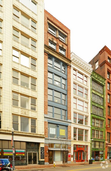 808 Penn Ave, Pittsburgh, PA à louer - Photo du bâtiment - Image 2 de 11