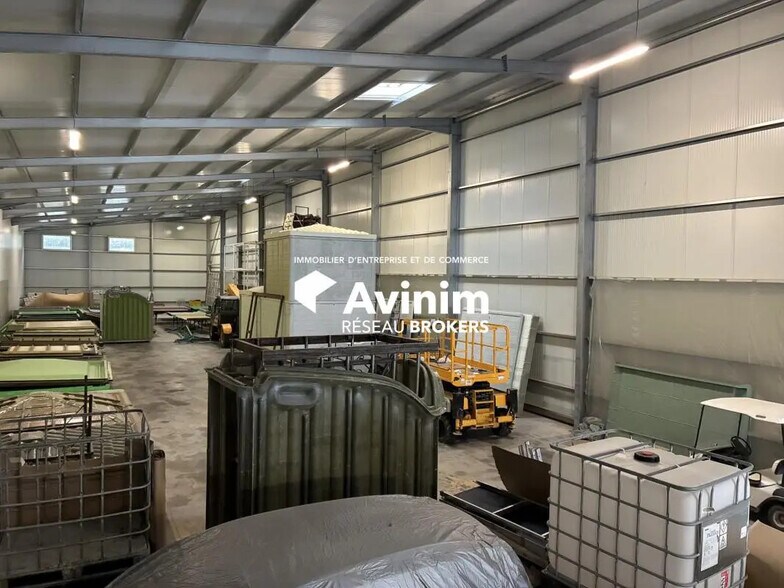 Industrial in Gémenos for lease - Interior Photo - Image 2 of 5