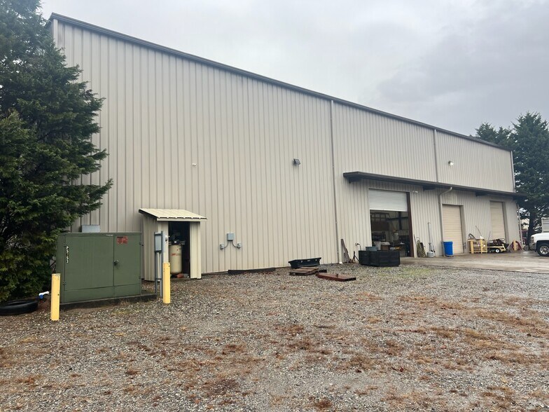 1972 Red Oak Flats Rd, Dahlonega, GA à vendre - Photo du bâtiment - Image 2 de 10