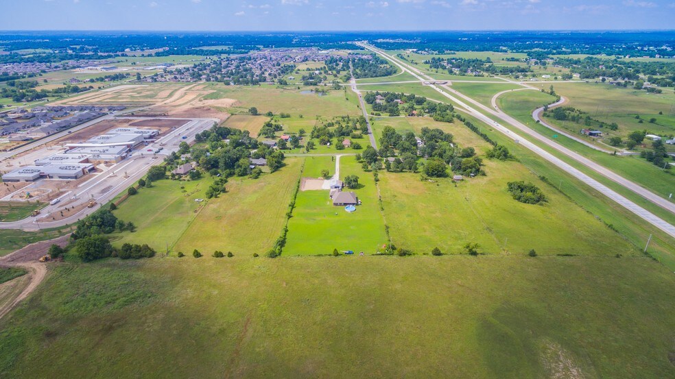 12403 N 135th East Ave, Collinsville, OK à vendre - Aérien - Image 2 de 12