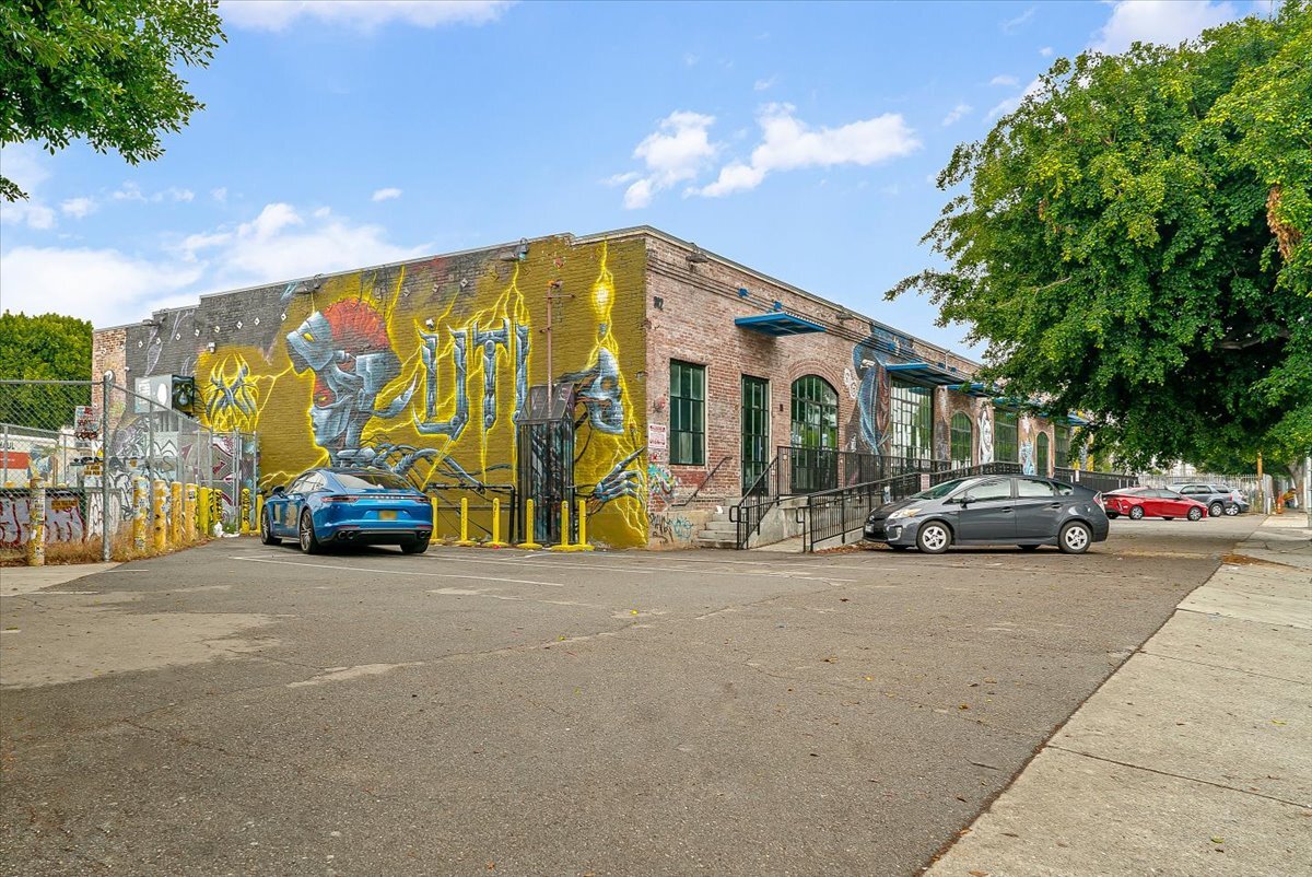 308-312 S Alameda St, Los Angeles, CA for lease Primary Photo- Image 1 of 37