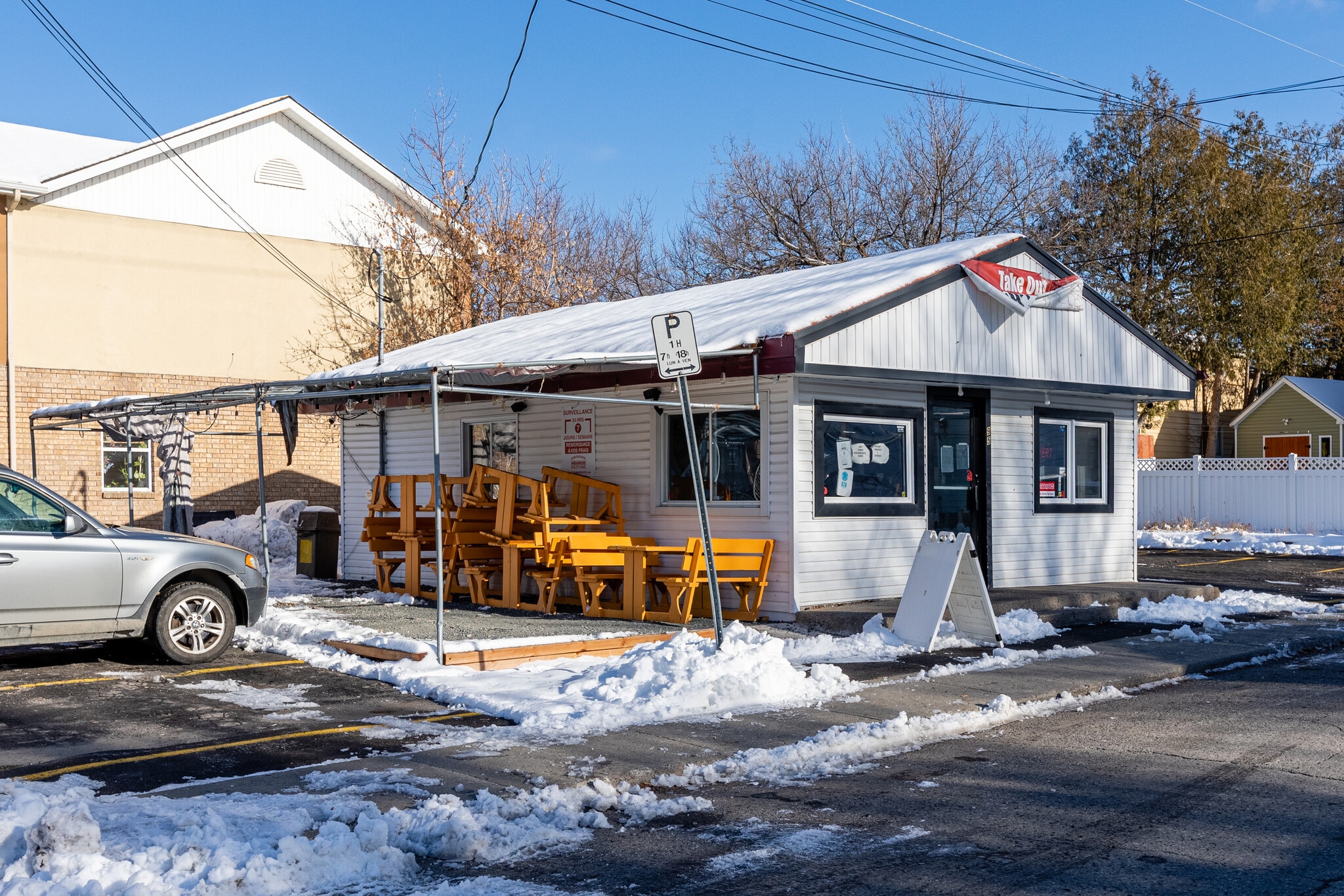 95 Rue Saint-Étienne, Gatineau, QC for sale Primary Photo- Image 1 of 4