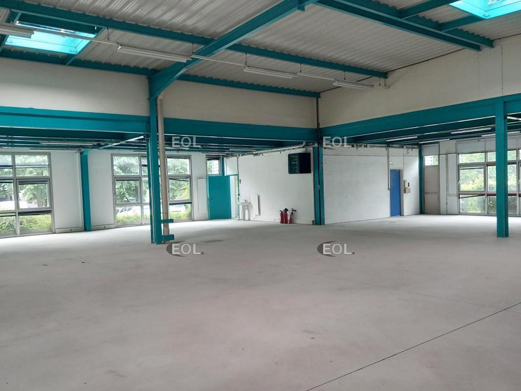 Flex in Tremblay-en-France for lease Interior Photo- Image 1 of 13