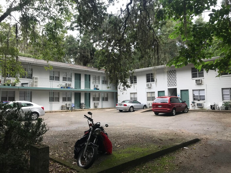 2901 NW 14th St, Gainesville, FL for sale - Building Photo - Image 3 of 6