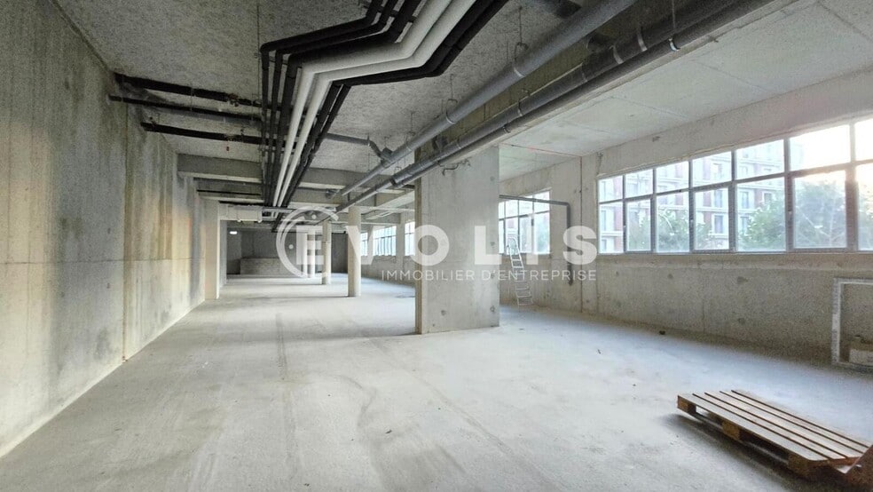 49 Bis Rue Maurice Gunsbourg, Ivry-sur-Seine for lease - Interior Photo - Image 3 of 9
