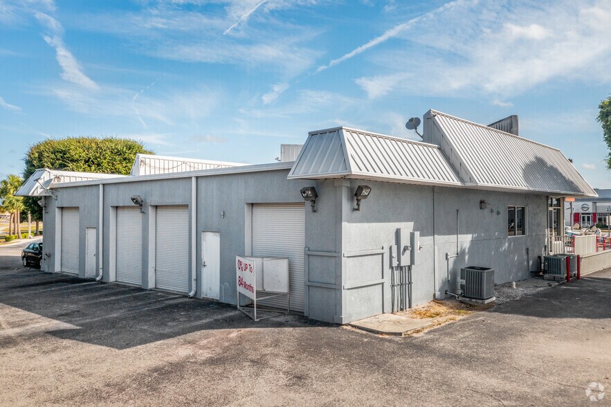 4329 Tamiami Trl, Port Charlotte, FL à louer - Photo du bâtiment - Image 2 de 21