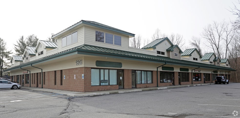1906 Rt 52, East Fishkill, NY for lease - Primary Photo - Image 1 of 3