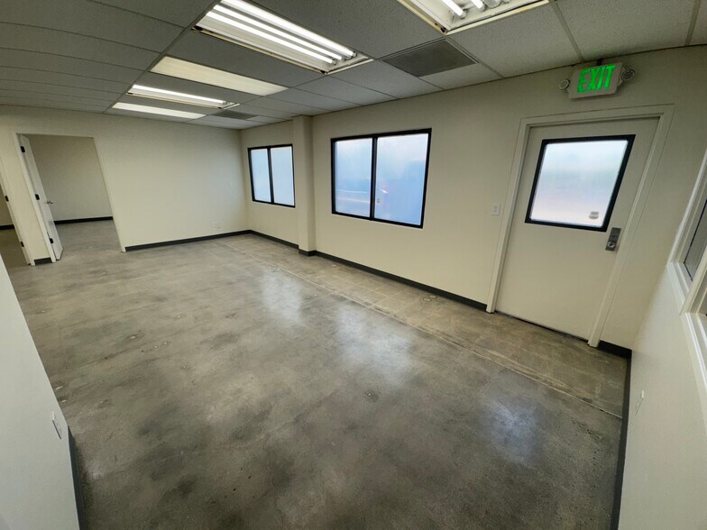 440 E Walnut Ave, Fullerton, CA à louer - Photo intérieure - Image 3 de 9