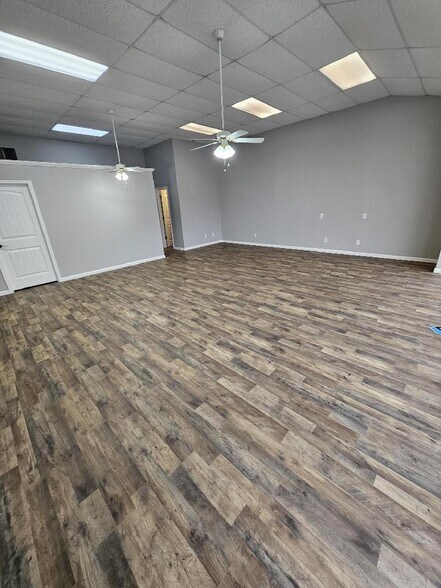 959 N 3rd St, Langley, OK à vendre - Photo du bâtiment - Image 2 de 7