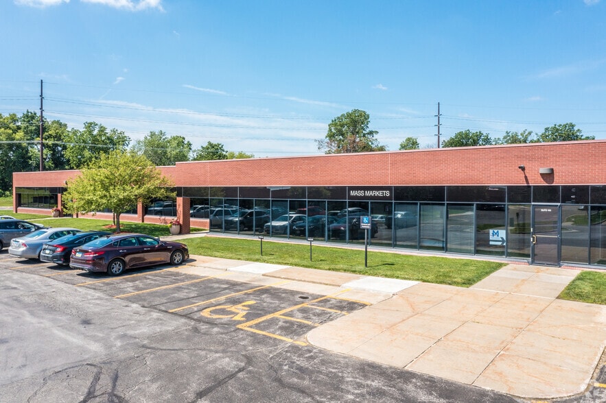 7780 Office Plaza Dr S, West Des Moines, IA à louer - Photo du bâtiment - Image 3 de 8