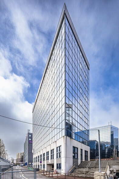 18 Avenue Des Olympiades, Fontenay-sous-Bois for lease - Building Photo - Image 3 of 4