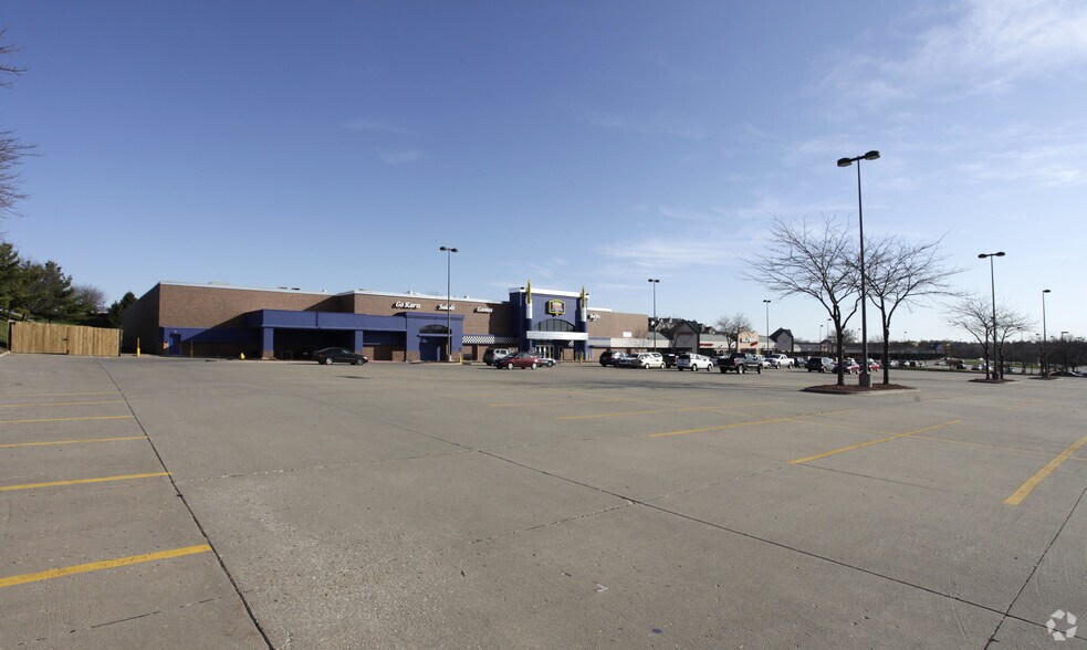 86th St, Urbandale, IA for lease - Building Photo - Image 3 of 20