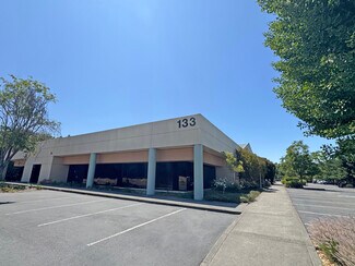 Plus de détails pour 133 Aviation Blvd, Santa Rosa, CA - Bureau à louer