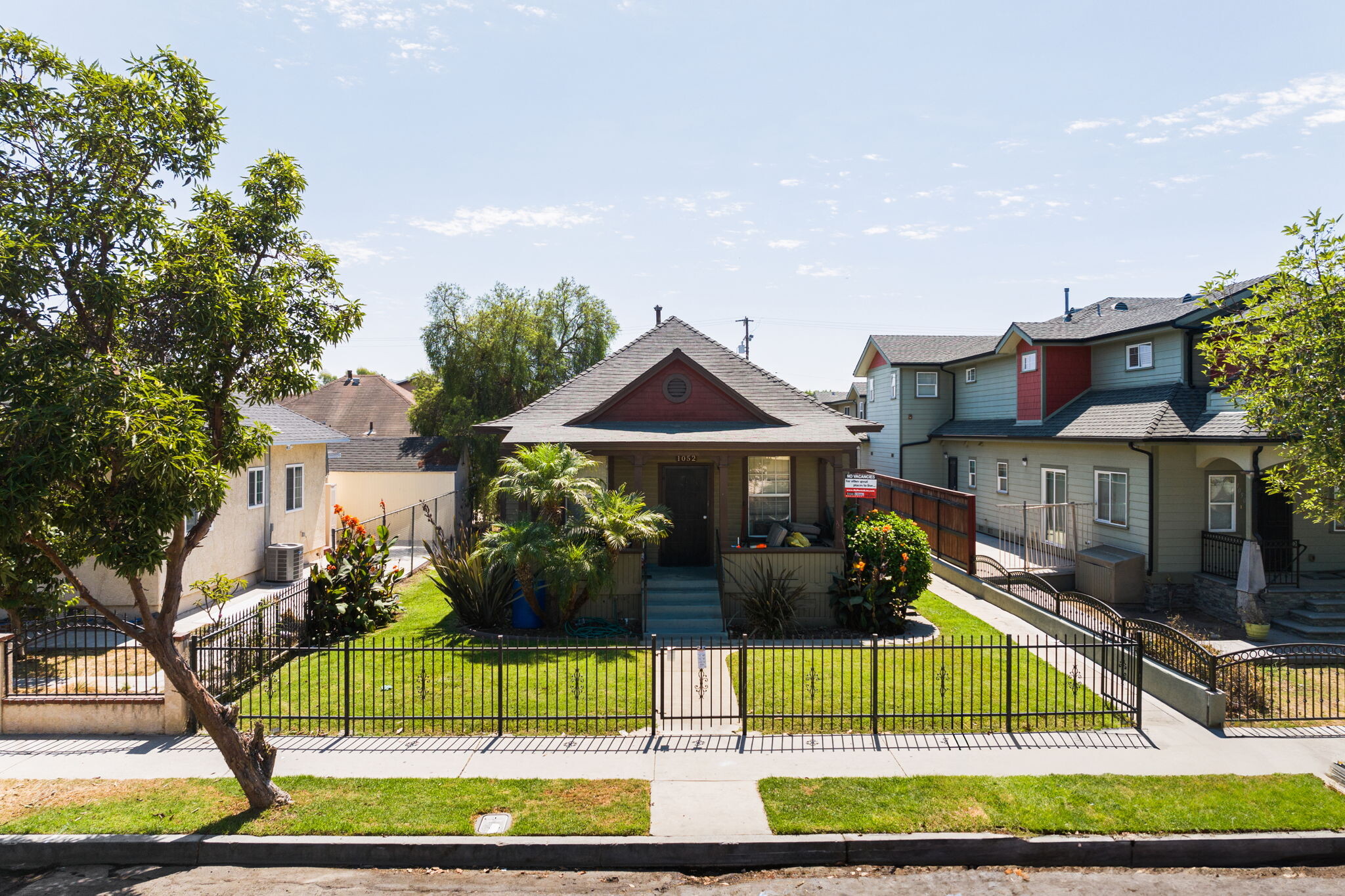 1052 E 5th St, Long Beach, CA à vendre Photo du bâtiment- Image 1 de 11