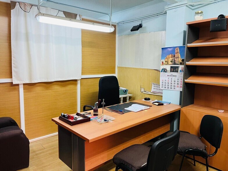 Retail in Elche, Alicante for sale - Interior Photo - Image 3 of 10