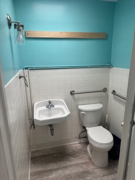 2309-2315 N Sepulveda Blvd, Manhattan Beach, CA for lease - Building Photo - Image 2 of 6