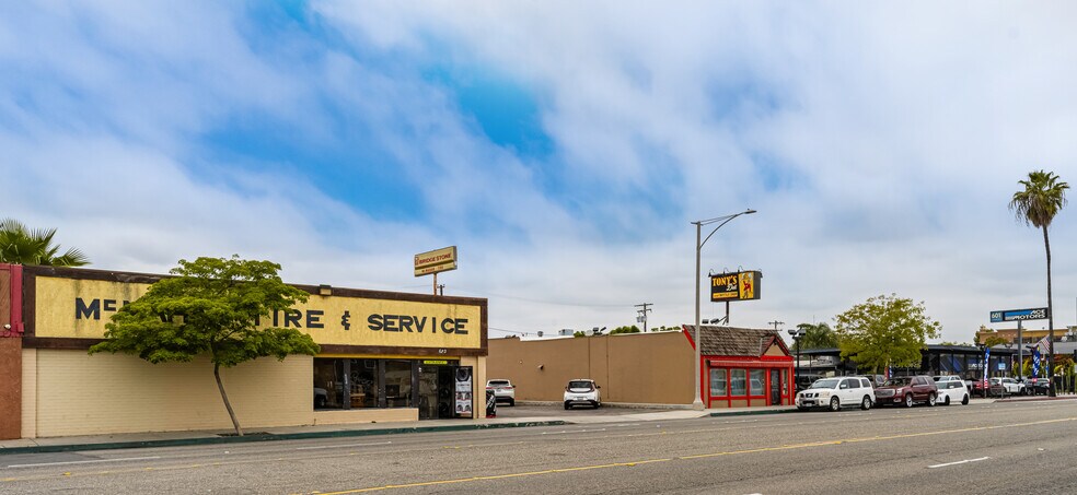 623 S Anaheim Blvd, Anaheim, CA à vendre - Photo du bâtiment - Image 2 de 16